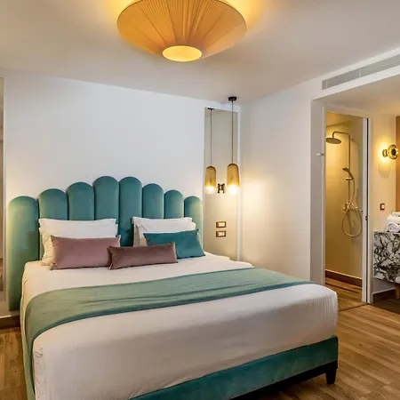 Cresanto Luxury Otel
